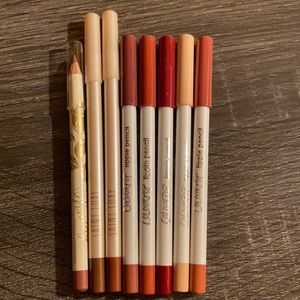 Colourpop lip liner +